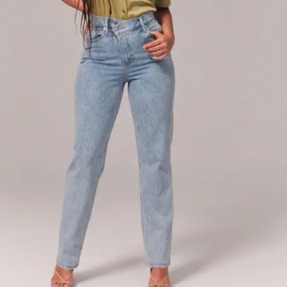 ABERCROMBIE & FITCH The 90's Straight Ultra High Rise Criss Cross Waist Jeans 28